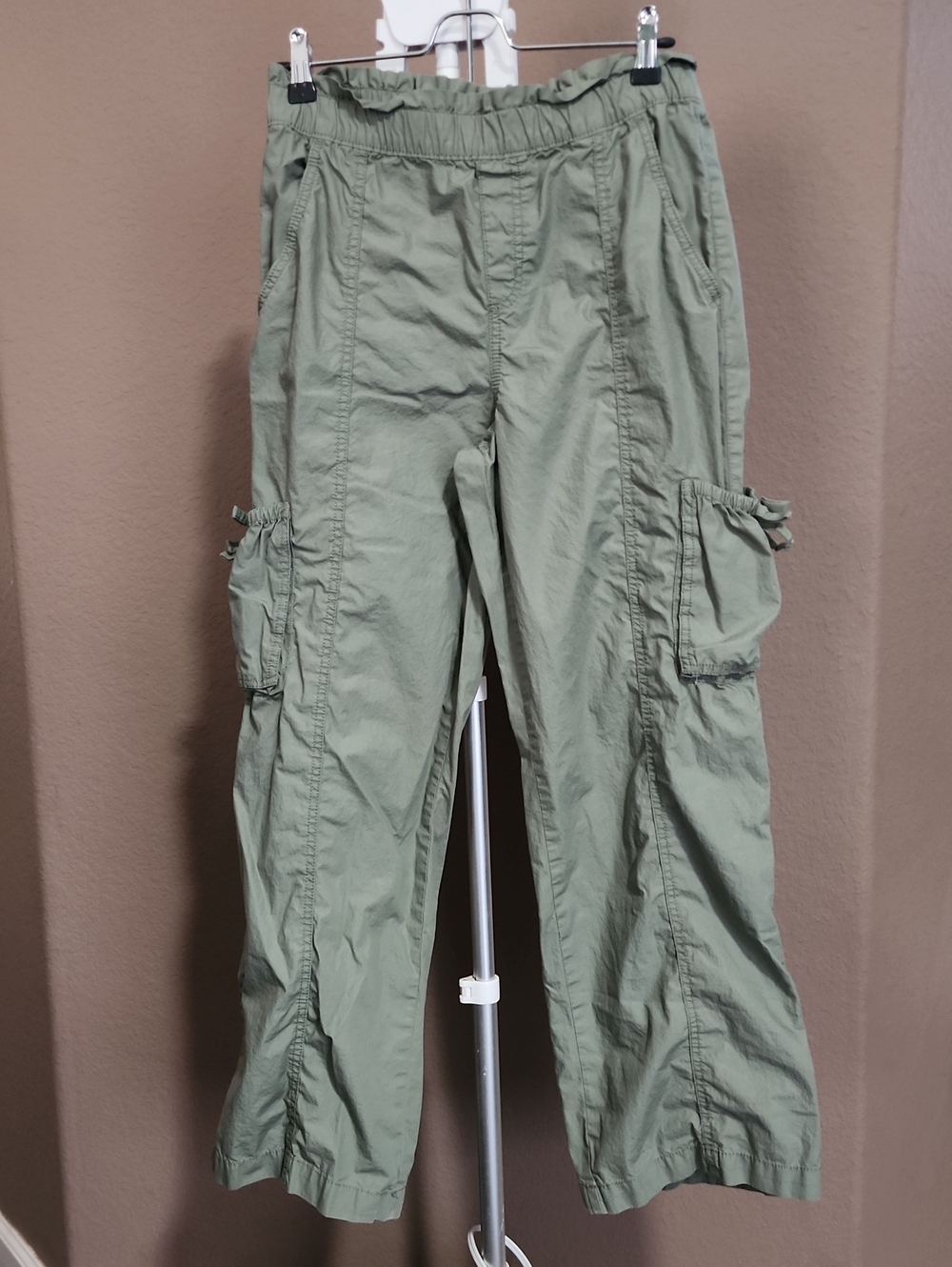 Girl's Casual Cargo Pants in Sage Green - Relaxed Fit